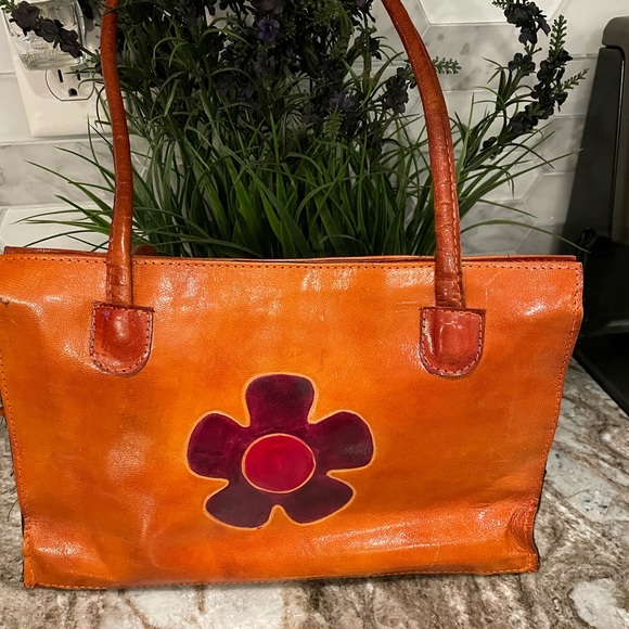 Handbags - New listing ***Stylish burnt orange handbag nwot
